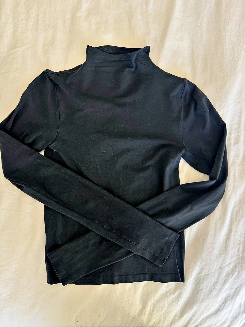 SKIMS Size S  Women's Black Long Sleeve Athletic Top